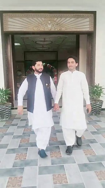 Anser Majeed (@anser.majeed)’s videos with original sound - Arif Baloch