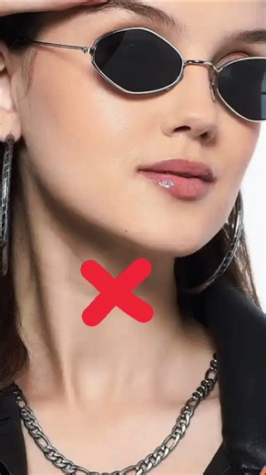 Styling tips for Oval face shape #ovalface #stylingtips
