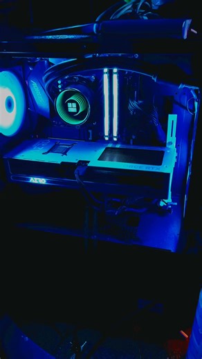 Dillon on Instagram: "PC THAT I BUILT MYSELF IT HAS- CPU: AMD RYZEN 7 5800XT GPU: GIGABYTE AERO RTX 5070 MB: GIGABYTE B550 AORUS ELITE AX V3 RAM: 32GB CORSAIR VENGEANCE RGB PRO 3600MHz C18 STORAGE: 6TB NVME/SSD (MIX) PSU: CORSAIR RM850x MODULAR COOLER: THERMALRIGHT FROZEN NOTTE 240 BLACK ARGB V2 FANS: THERMALTAKE CT120 ARGB SYNC (x4) CASE: NZXT (FORGET THE MODEL) #pcgaming #pcbuild #gaming #gamingsetup #amdryzen #GIGABYTE #NVIDIA #GPU #pcgamer #Thermaltake #Thermalright #corsair #RTX5070 #RTXOn 