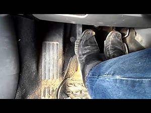 سقوط دواسة الدبرياج (الكلتش) إلى أرضية السيارة - Problème émetteur d'embrayage