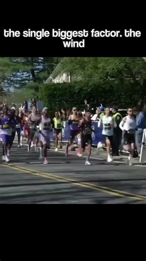 This Is WHY Everyone Ran So Fast 🤯 (Secret Revealed) #running #marathon #athletics #sportsanalysis #wind