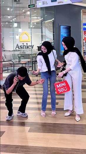 HANDCUFFS PRANK 😆 #prank