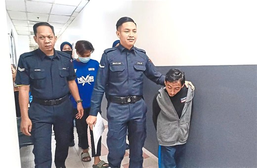 Woman pleads guilty to assaulting teen girlfriend