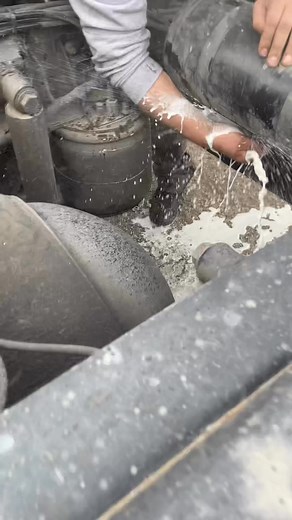 FORD F-MAX ŞANZIMAN ARIZALARI GİDERİLMESİ VE ARIZANIN OLUŞUM DURUMU ALINACAK ÖNLEMLER ÇOK DİKKAT EDİLMESİ GEREKMEKTEDİR SONUÇ OLARAK ŞANZIMAN CİDDİ HASARA MARUZ KALIYOR MALİYET ARTIYOR #fordtrucks #ford #Fmax #reelschallengereelschallenge #reelsvideoシ #reelsviralシ #reelsfbシ #ZFAftermarket #onarımı #retarder #facebookviral #fa ZF Aftermarket ZF Aftermarket Ford Trucks ZF Group Selim Demirel Anka şanzıman ve Retarder onarım tamiri servisi @öne çıkar | Selim Demirel