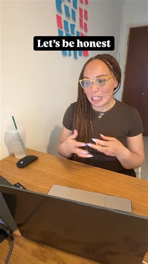 Ele Owens | Recruiter | Career Strategist on Instagram: "It’s so easy to get caught up in how many jobs you applied to… or how many LinkedIn connections you have, but here’s the thing: Those aren’t what are going to get you referrals, interviews, or real traction. If you want to attract recruiters + hiring managers to your profile, resume, and message, the real focus needs to be on moving them from: Discovering you → Connecting with you → Trusting you → Taking action And that doesn’t happen thro