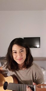 113K views · 3.4K reactions | Being in the promotion road show for my latest movie #ArunadanLidahnya with @palarifilms gives me time to be in my room alone with my guitar. This is my first attempt singing and playing the guitar for this song. Been a fan of this song since middle school!!! Huge fan of mbak @feutomo and the band Jingga. maaf kalo ada salah salah main dan nyanyi nya... benerannya bagus bgt kok lagunya.. i hope I didn't ruin the song. | Dian Sastrowardoyo | Facebook