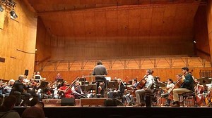 TONIGHT, playing a sold out show of my father's composition 'Raga Mala: Concert for Sitar and Orchestra' at Liederhalle, Stuttgart with the Stuttgart Philharmonie and conductor Yoel Gamzou. Show starts at 8pm ! #anoushkashankar #ravishankar #sitar #orchestra #stuttgart #livemusic #classicalmusic #germany | Anoushka Shankar