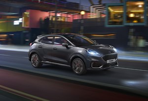 Ford adds new Puma ST-Line X Vignale flagship