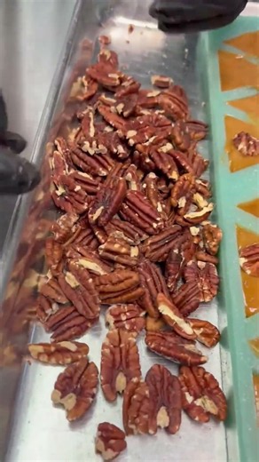 Making tartan turtle toffee! #utah #smallbusiness