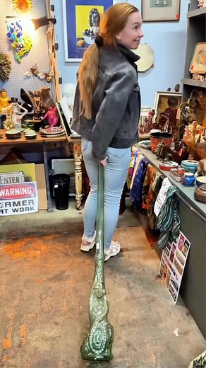 I was expecting the sound in this vase to be louder 🤣 #fart #funny #farts #fart #prank #public | Farts Of History