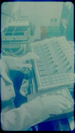 5.5K views · 444 reactions | September vibes. If anyone can spot where this piano sample is from I’ll be very impressed! Hint: it’s not from Splice. | High Contrast | Facebook