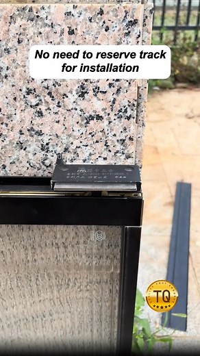 Aluminum alloy trackless sliding door. #aluminium #doors #door #window #windows #slidingdoor #interiordesign #homedeco #foldingdoor #tottme | Tottme Engineering