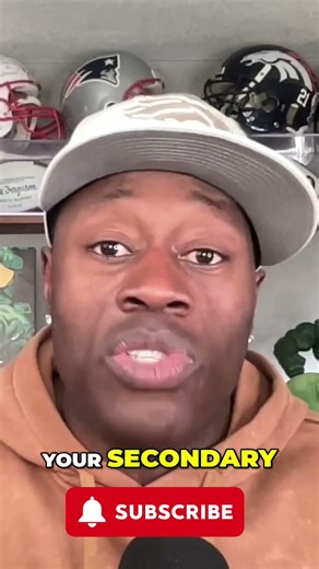 Football Teams Exploit Defensive Errors #shorts