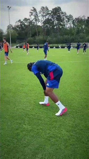 🤩👌 De belles séquences à l’entrainement aujourd’hui #ol #olympiquelyonnais #shorts