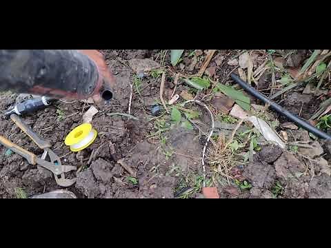 connect a stopcock to the black hose