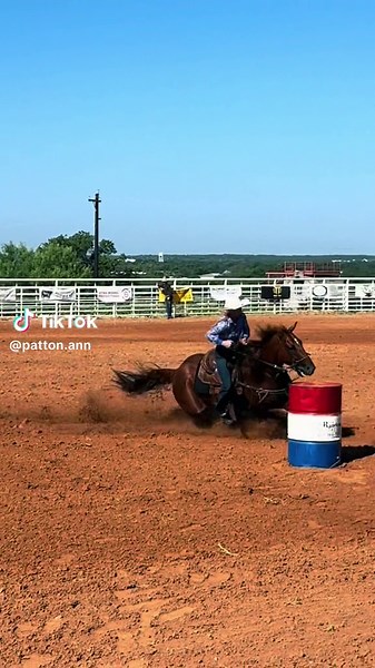 Billy and I currently leading Granbury UPRA by 4 tenths! We are ready for the next few weeks! #pookyyy #blessed #rodeo #barrelracingtok #barrelracing #barrelhorse #rodeotok #horses #cowgirl #barrelracerland #rodeotime #aqha #สปีดสโลว์ #lookjudge