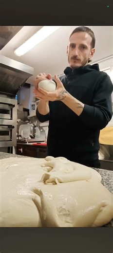 71 non e quello che pensi tu 😜 idro 70℅ 0.5 g Lievito per kg di farina Maturato 72 ore! Caputo rossa