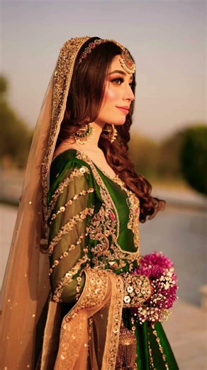 mehndi dresses ideas for girls to make your day special