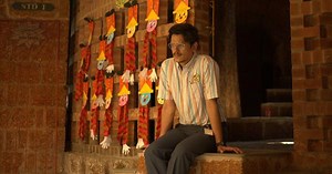 ‘OK Computer’ review: Artificial intelligence meets human bumbling