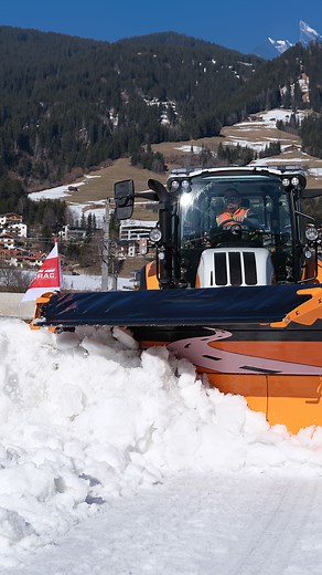 Witness the versatile MULTI, with its remarkable maneuverability, as it takes on the winter landscape! ❄️ #steyr #steyrtraktoren #yourpartnertorelyon #MULTI #municipality #snow | STEYR Tractors