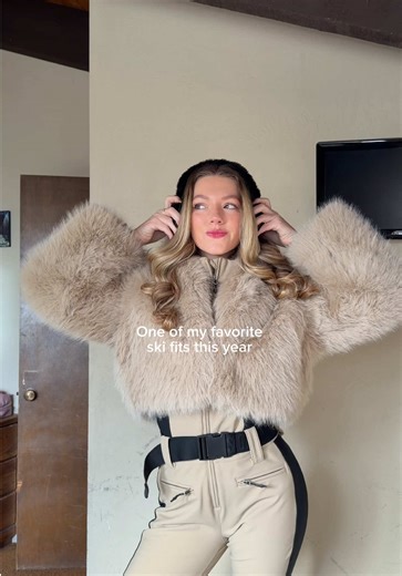 Top Ski Suit Styles for a Fashionable Winter