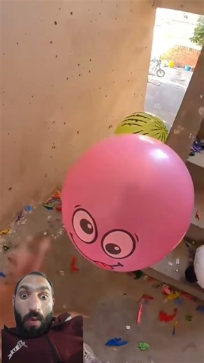 Challenge the staircase obstacle course and pop the colorful balloons!#shorts