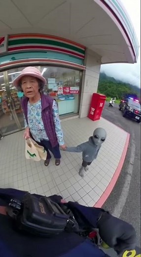 Grandma Brings an Alien to the Store 👽😂 Police Step In! #viralshorts #funny #snake #cat #cute