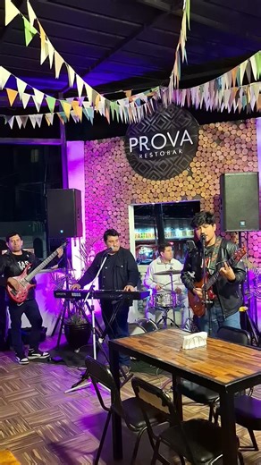 Así la toco en mi teclado sintetizador! ¿Hago el tutorial completo? Karma Chameleon (Piano)