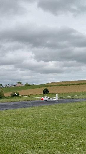 Arcus taking off from high acres farm in PA | Stephane Ruelle