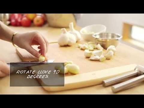 How to Peel and Mince Garlic