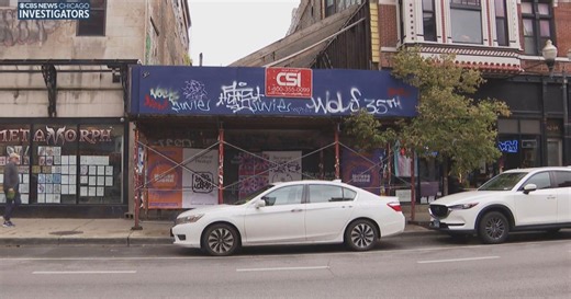 Neighbors angry as blighted three-flat in heart of Wicker Park remains untouched for over 4 years