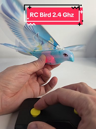 RC Bird: Bionic Flieger mit USB-Ladung