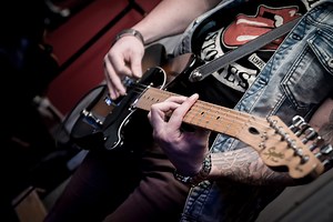 超定番【早弾きブルースギターソング】これが弾ければ一人前【Scuttle Buttin/スティービーレイヴォーン】TAB譜面&講師音源 | 大分県・大分中村ギター教室