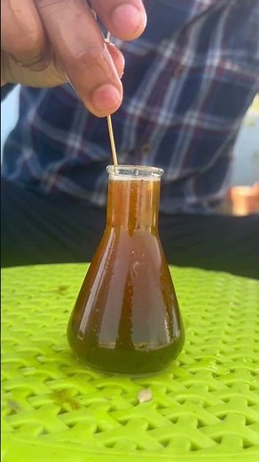 Potassium permanganate react with water #experiment #shorts #physics