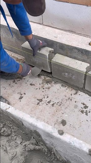 Building a Concrete Block Wall: Step-by-Step Guide for Beginners"