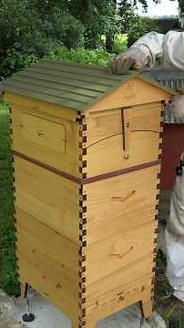 Flow Hive box review #beekeeper #beekeeping #bees #beehive #honey #flowhive