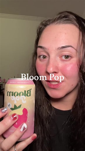 🍓💕 #bloompop #bloom #prebioticsoda #drinktok
