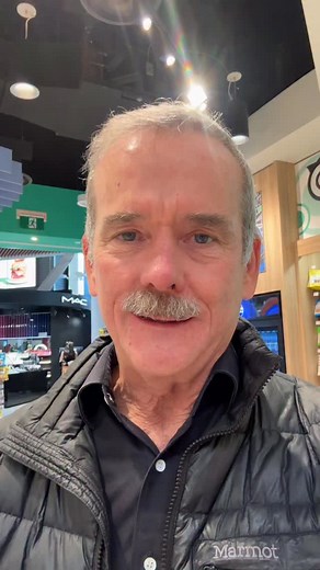 Right as I did this quick video 3 folks bought the book, so I personalised their new copies for them. Two Christmas gifts and one to read on the plane. Nice! This bookshop is at YYZ, but FINAL ORBIT is available everywhere you buy books, including online: chrishadfield.ca/books/final-or… | Col. Chris Hadfield