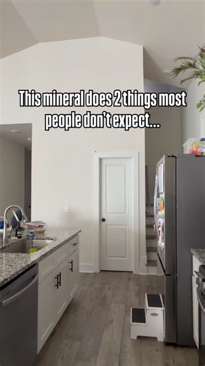 Allie Christine on Instagram: "ONE MINERAL. NO HYPE. JUST WHAT I’VE SEEN. I’ve watched people pass clumps of candida using this mineral. Not once or twice. Repeatedly. When candida dies, it releases toxins. That’s where most people crash. Headaches. Fatigue. Feeling worse, not better. This mineral acts as a binder. It grabs what gets released and carries it out, so the body doesn’t get overwhelmed. It’s also been shown to bind mycotoxins from mold and heavy metals. If any of this sounds familiar