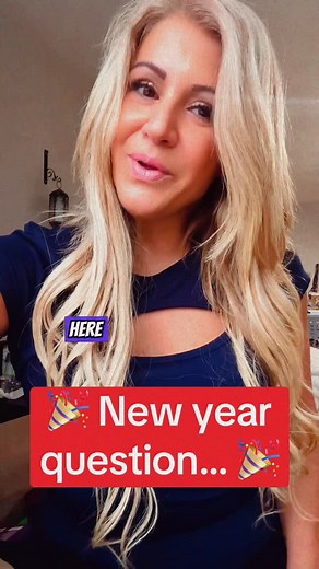 Mindset Goddess | Manifestation Coach on Instagram: "🎉 New year question… 🎉 Do you want to get healthy and finally reach your goal weight this year? 👀✨ Before you start another diet, workout plan, or “this time I’ll be consistent” promise… read this 👇 🚨 Your body is responding to your identity, not your effort 🚨 Not your meal plan. Not your gym routine. Not your supplements. Your identity 🧠✨ Your nervous system, hormones, metabolism, digestion, and energy levels all follow how safe, regul