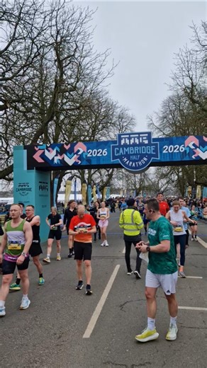Cambridge 🇬🇧The Cambridge Half Marathon has just finished! 🏃‍♂️🎉 Did anyone get a PB today?
