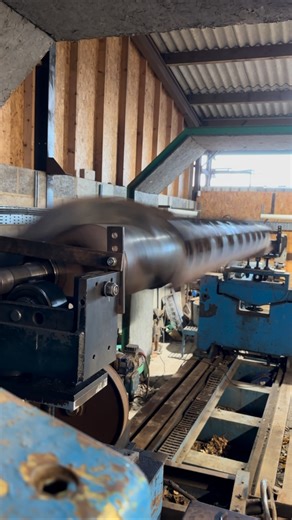Balancing a Claas Lexion combine harvester rotor. These rotors are notorious for building up with dust so the first thing we have to do is spend a few hours cleaning them out and making sure they’re completely clean. Then we can put them on our balancing machine to make sure they’re smoother than the day they left the factory. #claas #claaslexion #agriculturalengineering #farming #agriculturalmachinery #combineharvester | Combine Fabs LTD