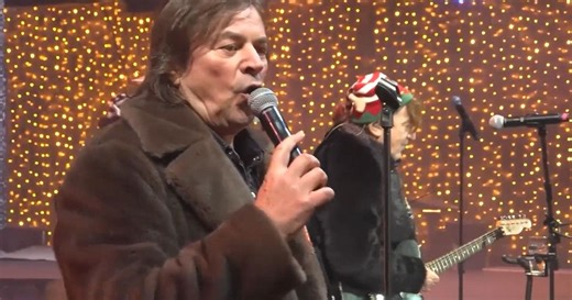 Grupa Bijelo Dugme u Budvi svirala najveće hitove: Pogledajte kako je bilo na njihovom novogodišnjem koncertu