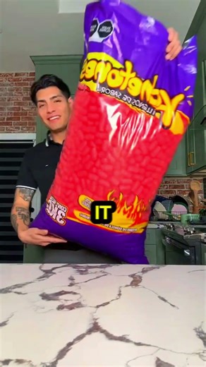 How Cheetos Tried to Solve the “Cheese Dust Fingers” Problem… and Failed