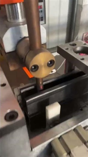 Solar Bracket Spot Welding auto Pneumatic Feeding