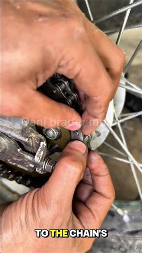 How to Remove a Motorcycle Chain Clip Safely 🔧