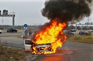 Niedersachsen: Gas-Auto explodiert – Mann kann sich gerade noch retten
