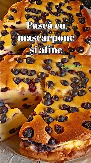 Pasca fără aluat cu mascarpone și afine – desert cremos pentru Paște