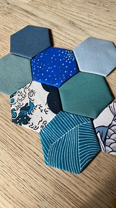 15K views · 110 reactions | Ein Stich beim English Paper Piecing, der meiner Meinung nach ein besseres Stichbild, bzw. kein Stichbild hinterlässt. (Flat Back Stitch, gelernt von The Quilt Kit Company auf YouTube) Mehr zu meinem neuen Hobby, dem Patchwork und im speziellen gerade dem English Paper Piecing, findest du in den weiteren Videos/Reels. #patchwork #englishpaperpiecing #epp #quilt #nähen | Elle Puls | Facebook