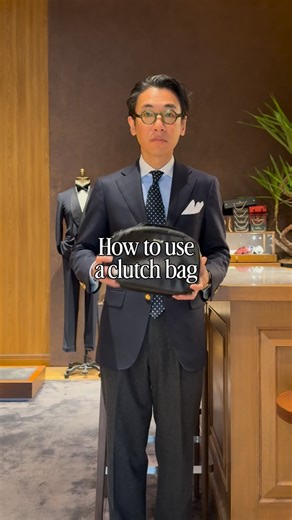 Takumi Morita on Instagram: "How to use a clutch bag クラッチバッグの使い方をご紹介します。 バッグインバッグとして持ち運びやすいので、ご旅行や出張におすすめです。 披露宴等のパーティーにもおすすめです。 商品の詳細はプロフィール欄URLからご覧になれます。 I will introduce how to use a clutch bag. It is easy to carry as a bag-in-bag, so it is recommended for travel and business trips. It is also recommended for parties such as receptions. You can see the details of the product from the URL in the profile column. #paulstuart #paulstuartaoyama #cluchbag #howto #travel"